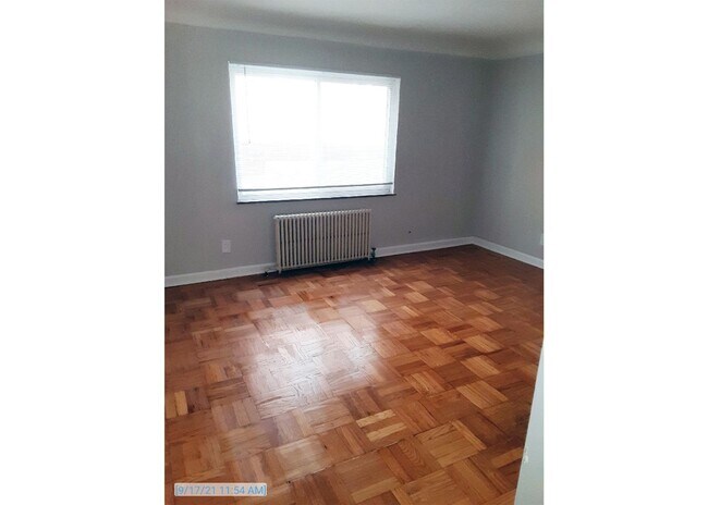 Building Photo - 950 Ludlow Ave