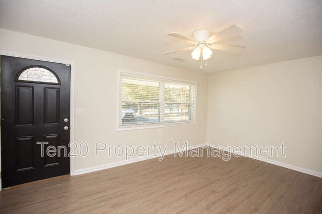 Building Photo - 8334 Canaan Dr