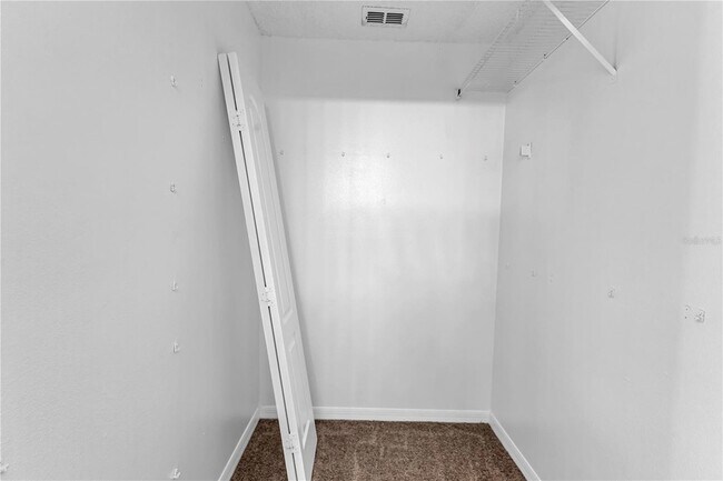 Building Photo - 2031 Wintermere Pointe Dr