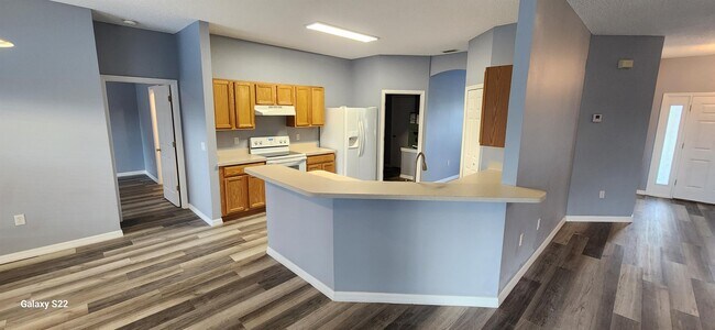 Building Photo - 27 La Mancha Dr