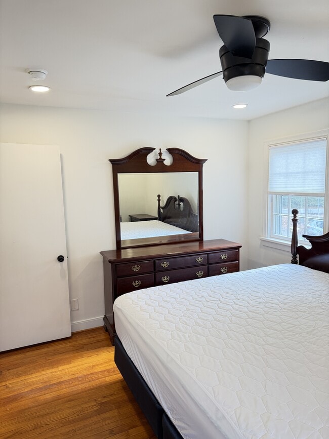 Building Photo - 2648 Melbourne Dr