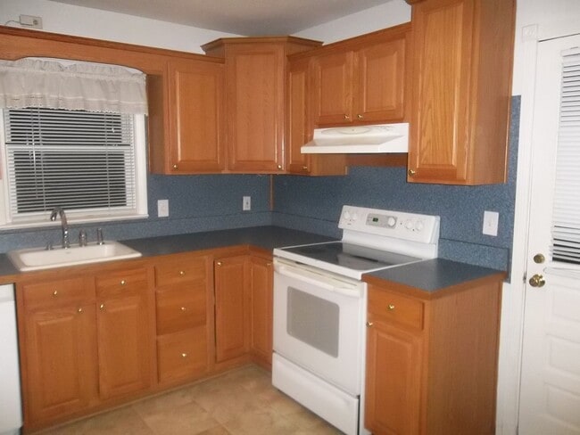 Building Photo - One Story Brick Home in Hampton VA