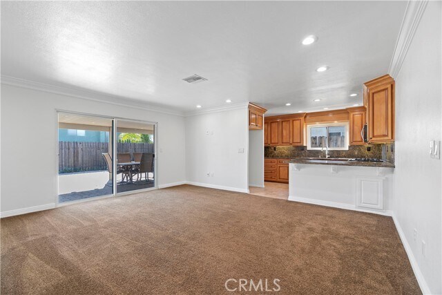 Building Photo - 777 W Casmalia St