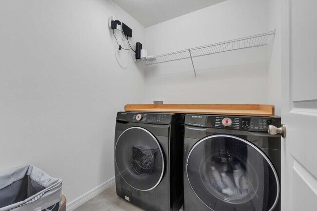 Building Photo - Modern 4-Bedroom Home– Built in 2023 | $2,500/month