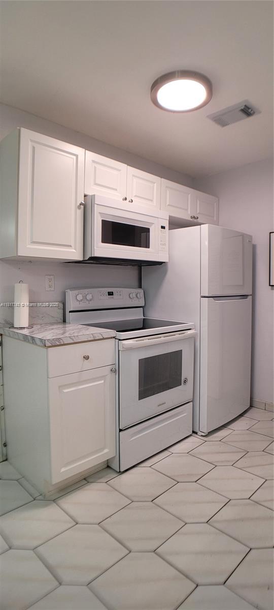 Building Photo - 15699 SW 73rd Cir Terrace