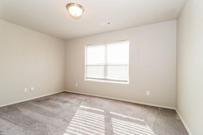 Building Photo - 11216 Tipton Rd