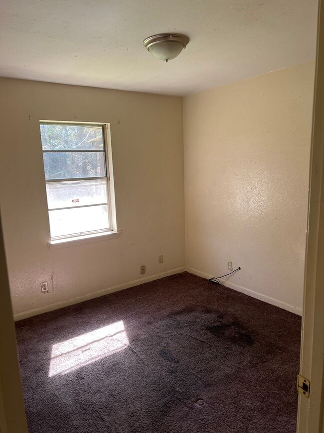 Building Photo - 632 Kingstowne Pl
