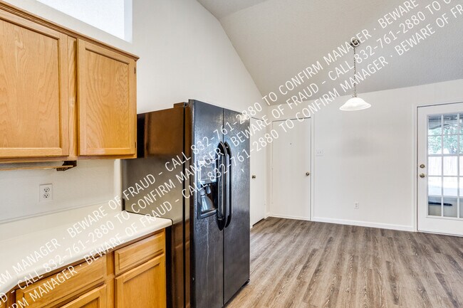 Building Photo - 1538 Evergreen Dr