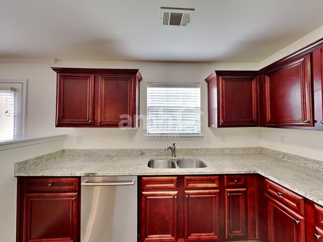 Building Photo - 342 Hidden Creek Ln