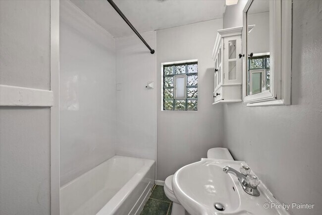 Building Photo - 645 Slade Ave