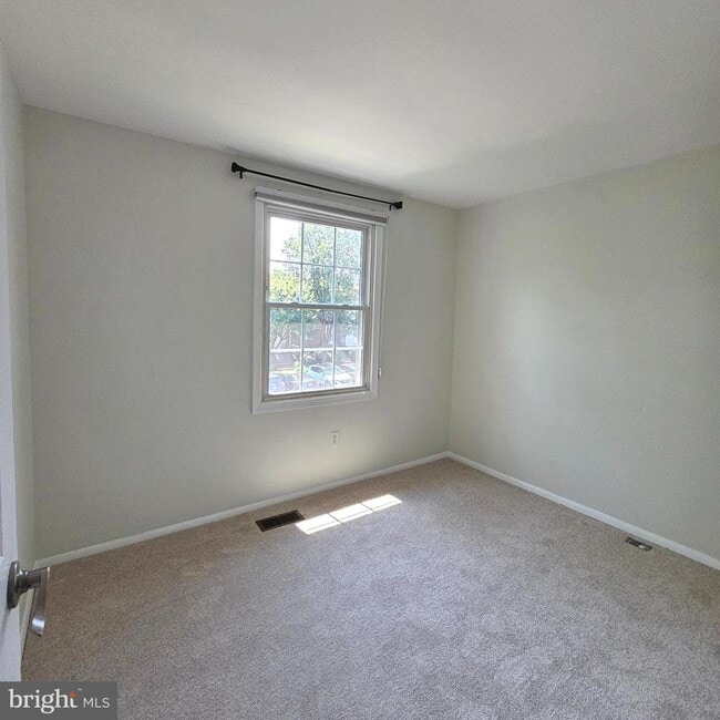 Building Photo - 5302 Harbor Ct Dr