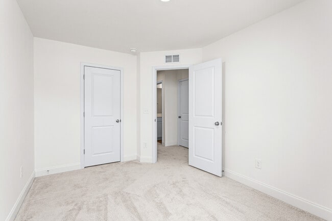 Building Photo - 1149 Tembrook Dr