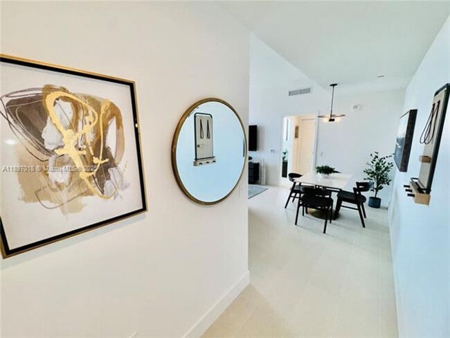 Building Photo - 159 NE 6th St