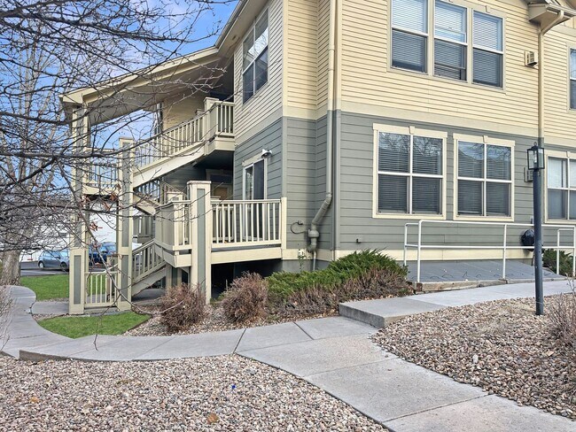 Building Photo - Large 2 bed 2 bath condo for rent near Sloans Lake