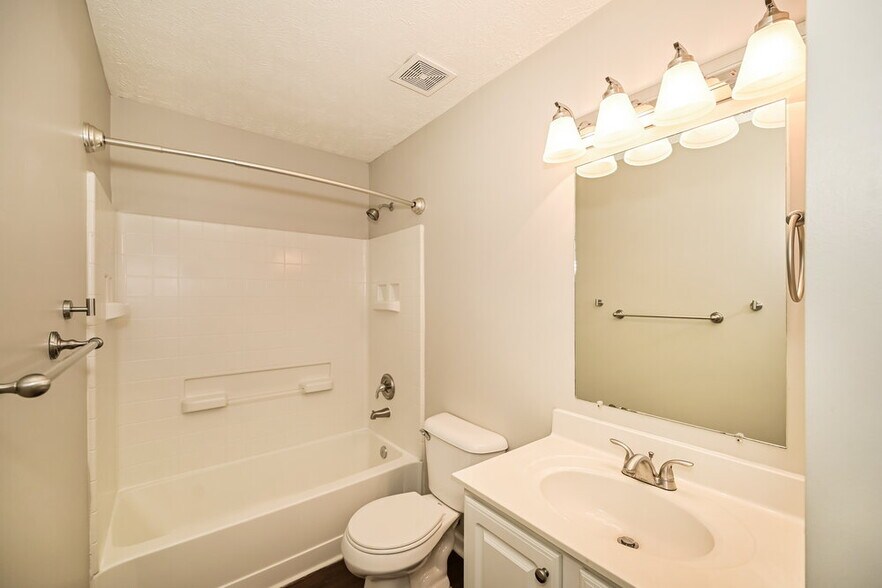 Building Photo - 227 Elderberry Way