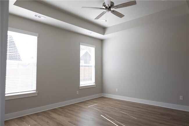 Building Photo - 817 Spurgeon Ln