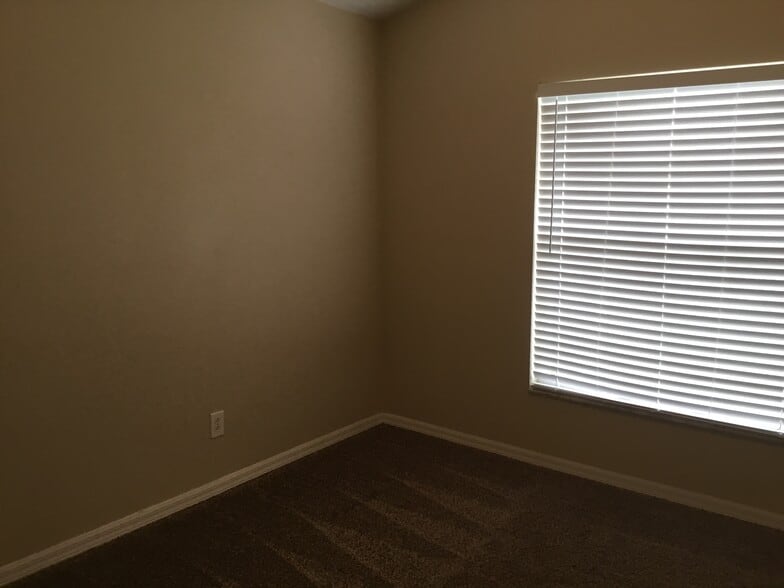 Building Photo - 10625 Cami Ct