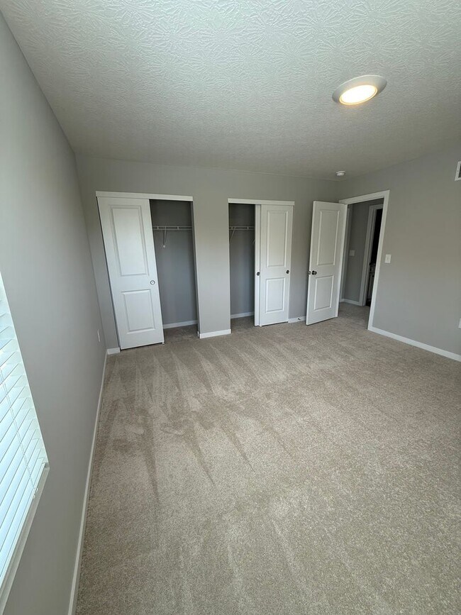 Building Photo - Stunning Westerville Condo with Loft | 2,086 Sq Ft | Garage | Move-In Ready