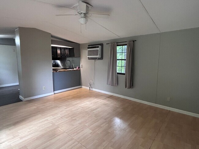 Building Photo - 1562 Whitt Hunt Rd