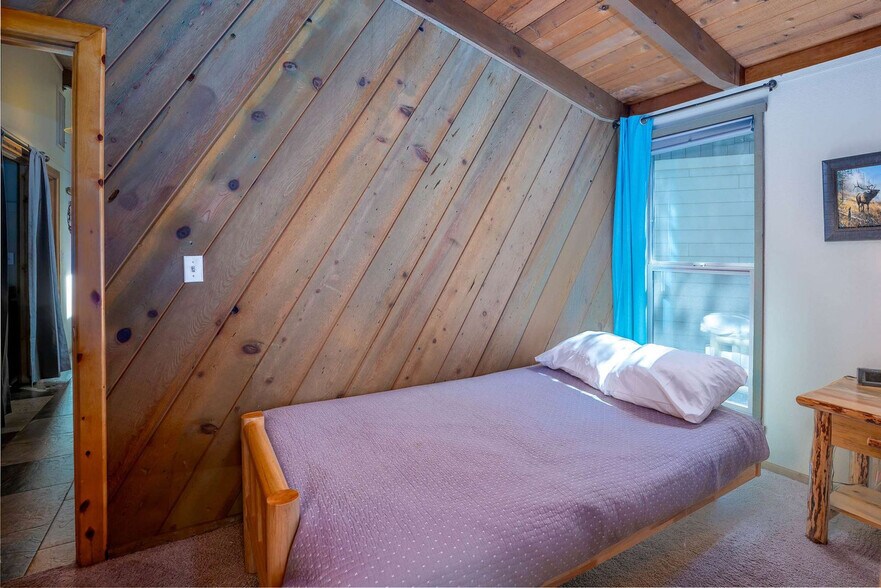 Building Photo - 57314 Approach Ln