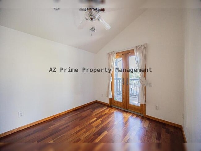 Building Photo - 7110 N 7th Ave