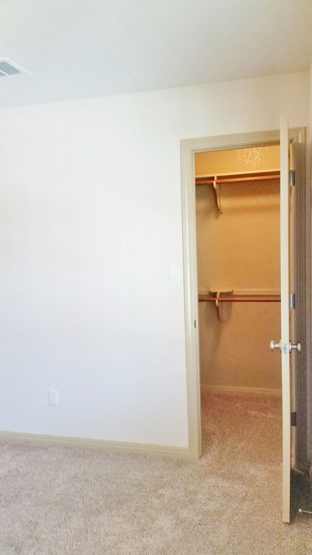 Building Photo - 3 Bedroom 2 Bathroom Georgetown Home