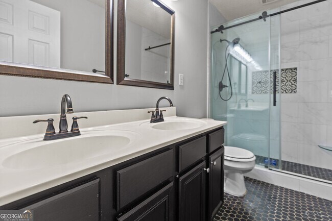 Building Photo - 2315 Hiawassee Dr NW