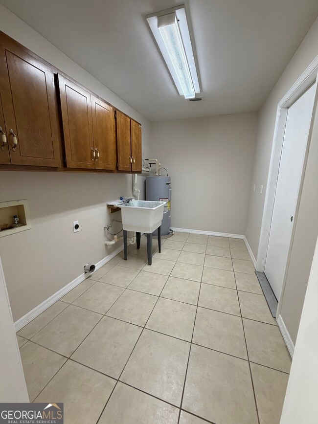 Building Photo - 107 Pineneedle Ct