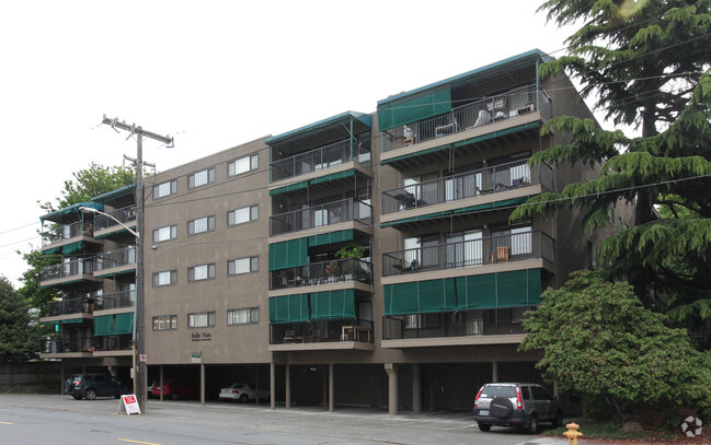 Primary Photo - Bella Vista Apartments