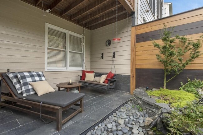 Building Photo - 1283 Creekside Pl SE