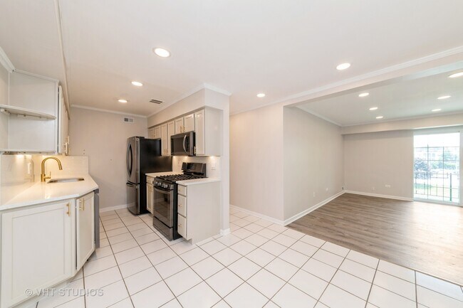 Building Photo - 1511 N Windsor Dr