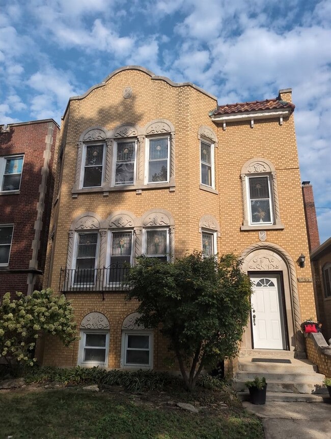 Building Photo - 5455 N Christiana Ave