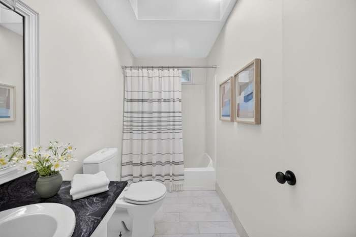 Building Photo - 333 Madrone St