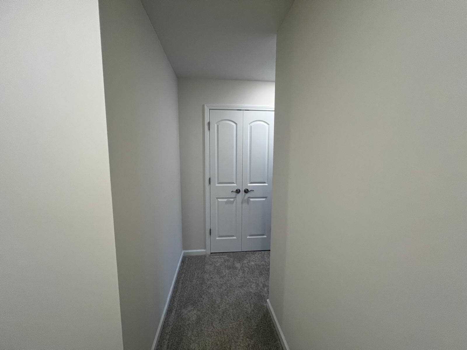 walkway on second floor - 6527 Wheatly Rd