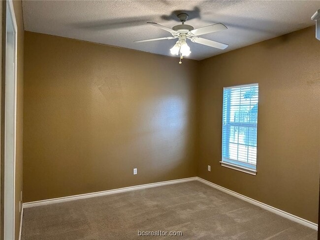 Building Photo - 219 Fraternity Row