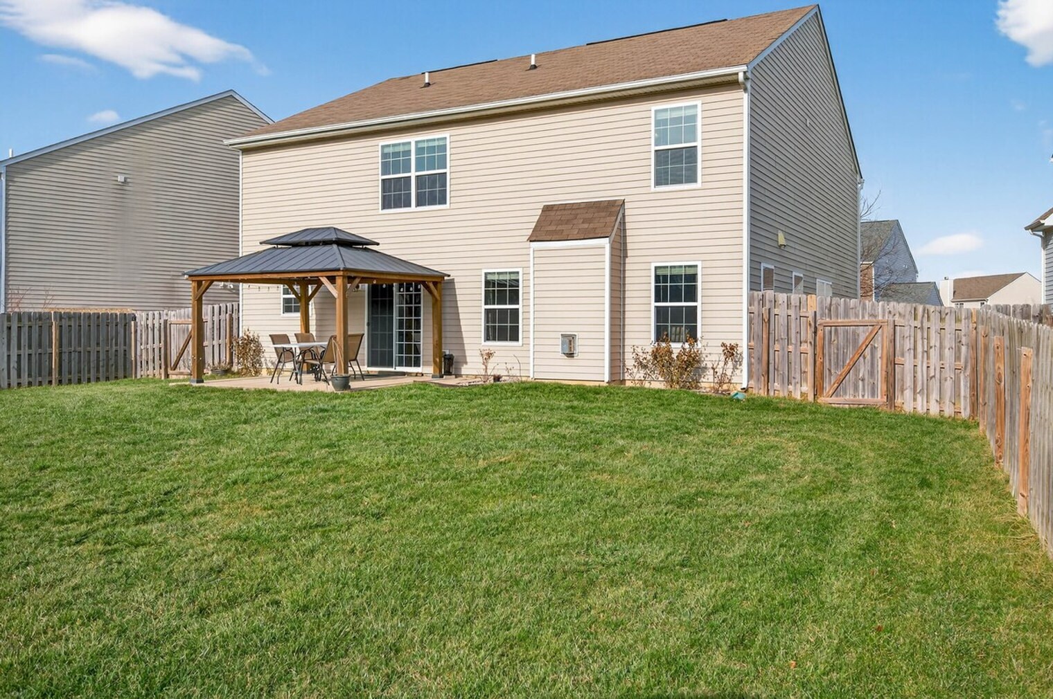 Building Photo - 1961 Creek Bank Dr