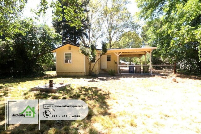 Building Photo - 5401 Rosswood St