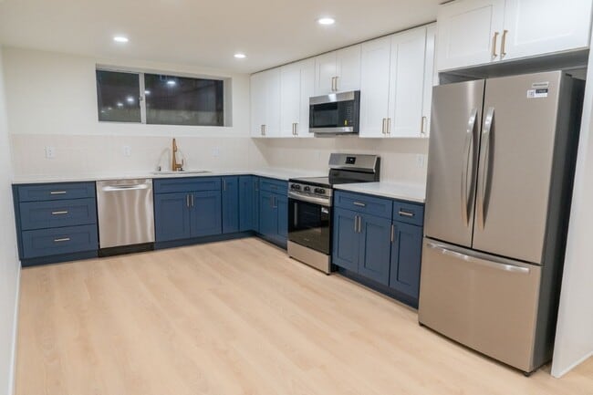 Building Photo - 4015 SW Thistle St