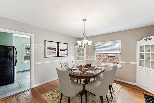 Building Photo - 3331 Ameliamont Ave