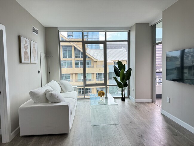 Building Photo - 1470 State St