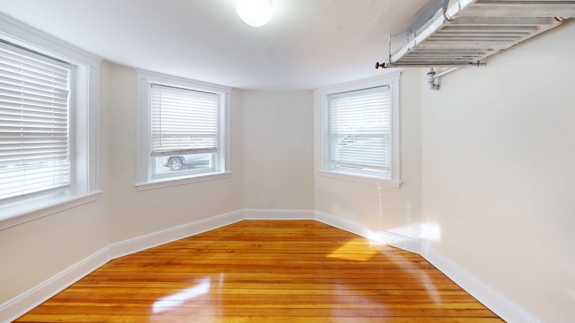 Building Photo - 7 Mt Hood Rd