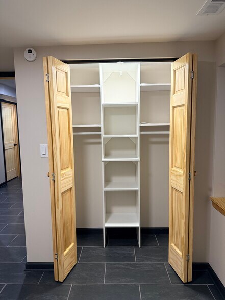 Building Photo - 2050 W Cullerton St