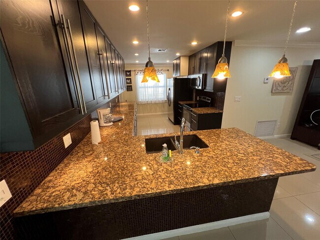 Building Photo - 9302 Pl