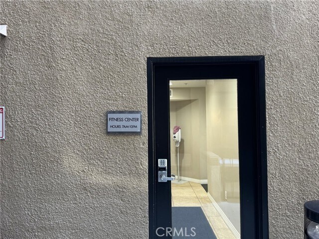 Building Photo - 7320 Hawthorn Ave