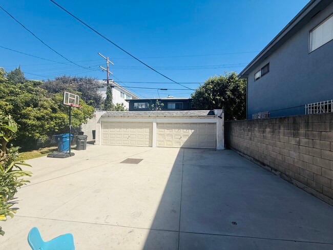 Building Photo - 818 Shenandoah St