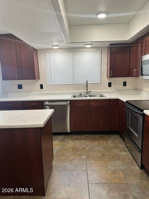 Building Photo - 5805 W Evans Dr