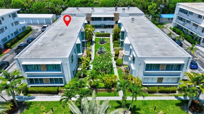 Building Photo - 10178 Collins Ave