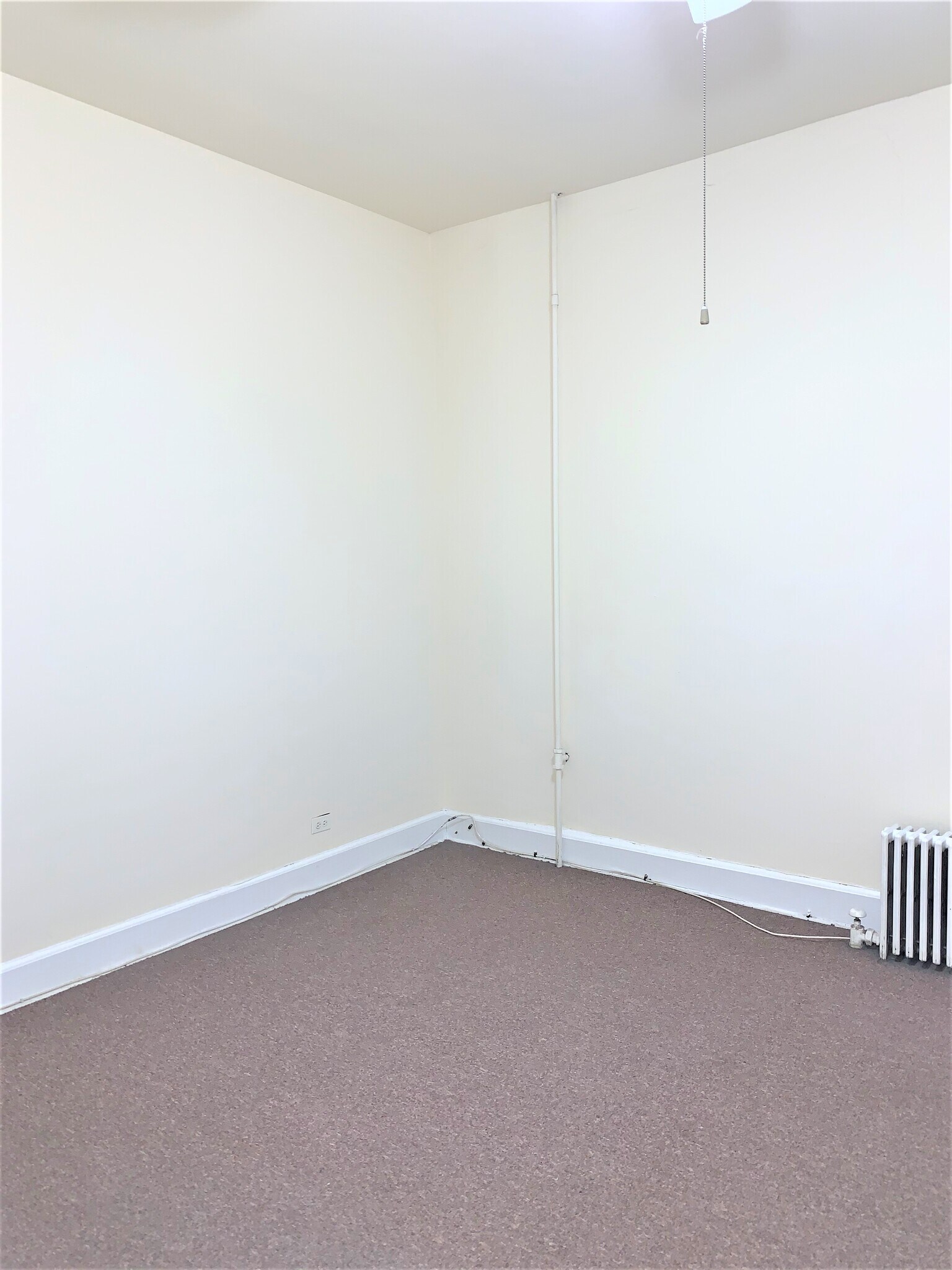 Building Photo - 3606 N Racine Ave