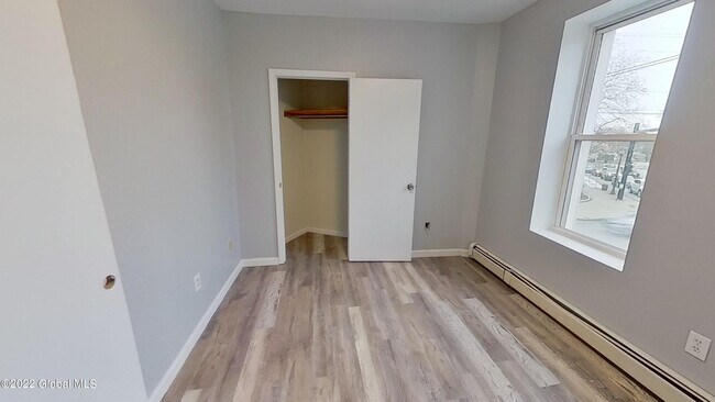 Building Photo - 300 Morton Ave