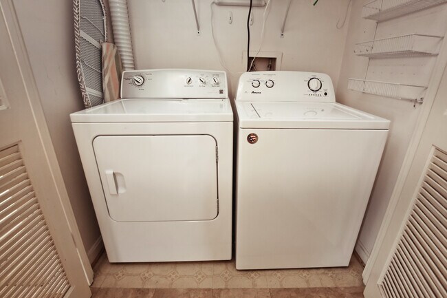 washer and dryer - 1211 S Eads St